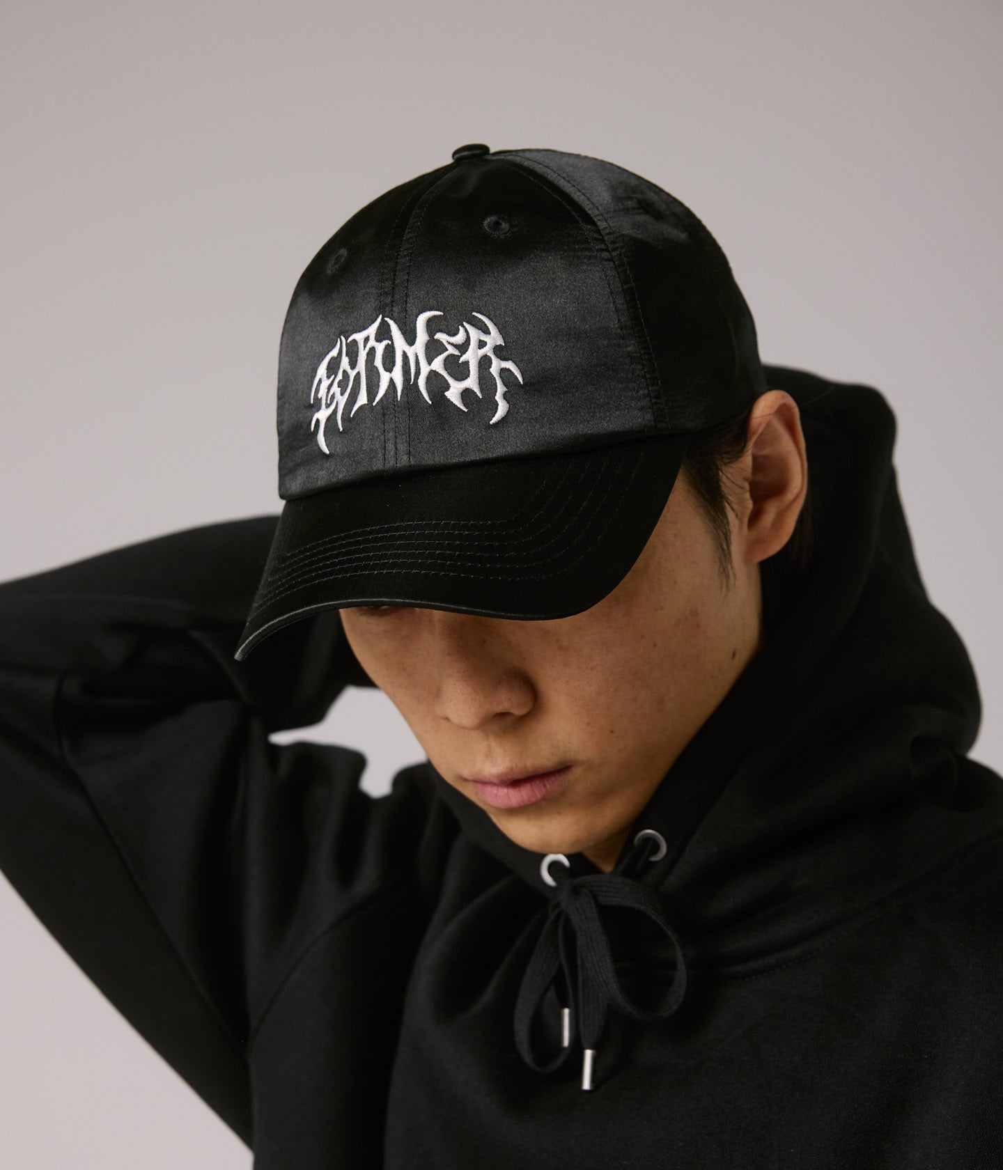 PUNCTURE SATIN CAP // BLACK