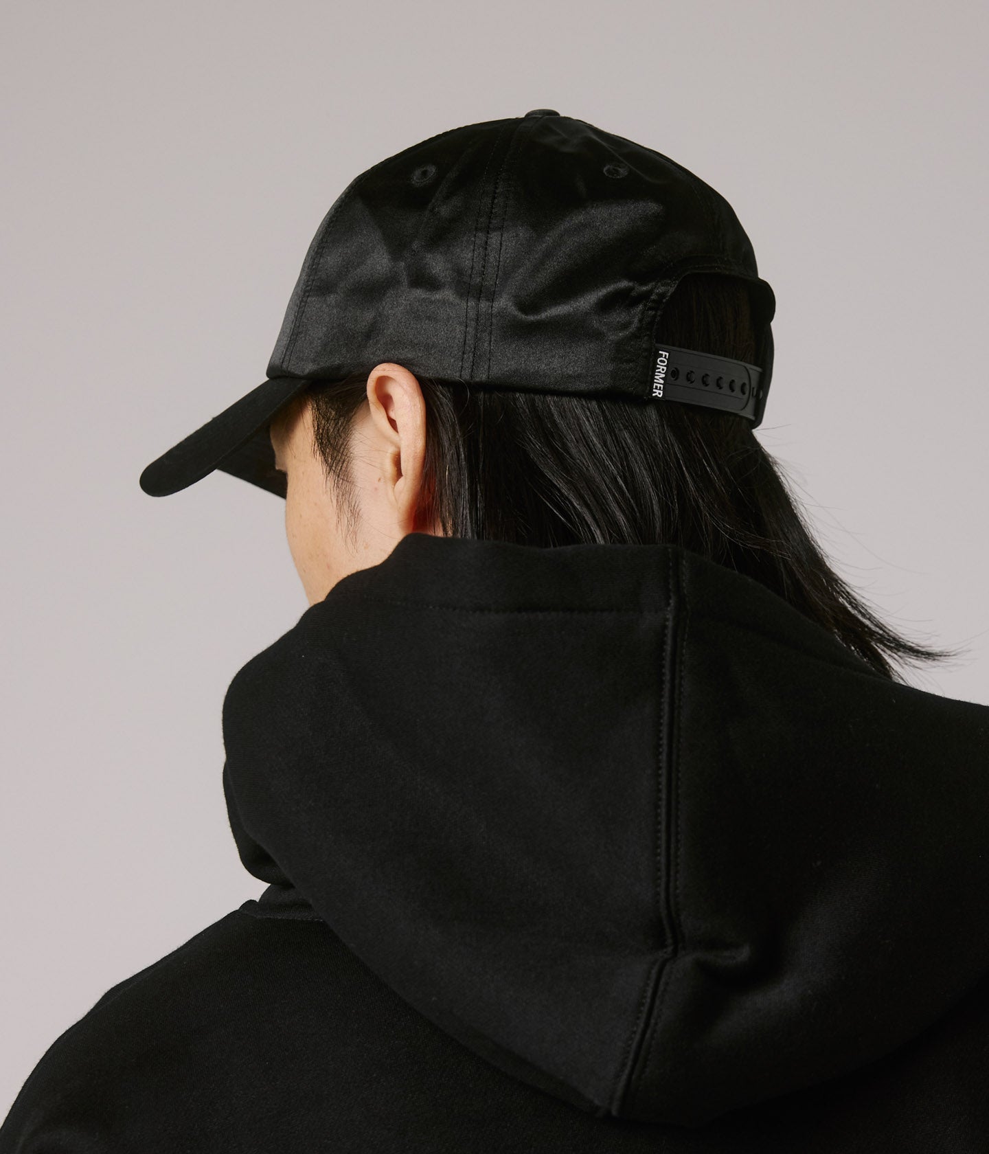 PUNCTURE SATIN CAP // BLACK