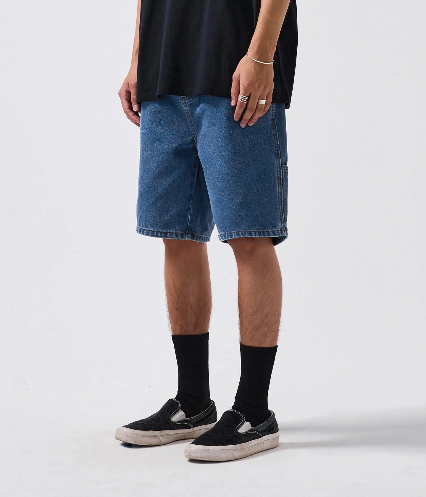 DISTEND DENIM WALKSHORT  // DARK BLUE