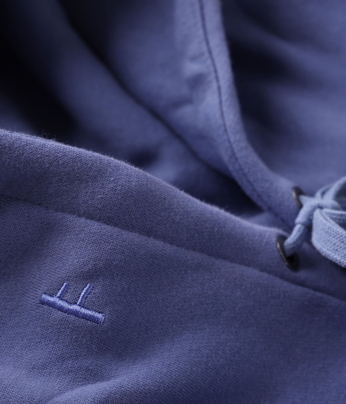 LEGACY EMBROID HOOD // VIOLET