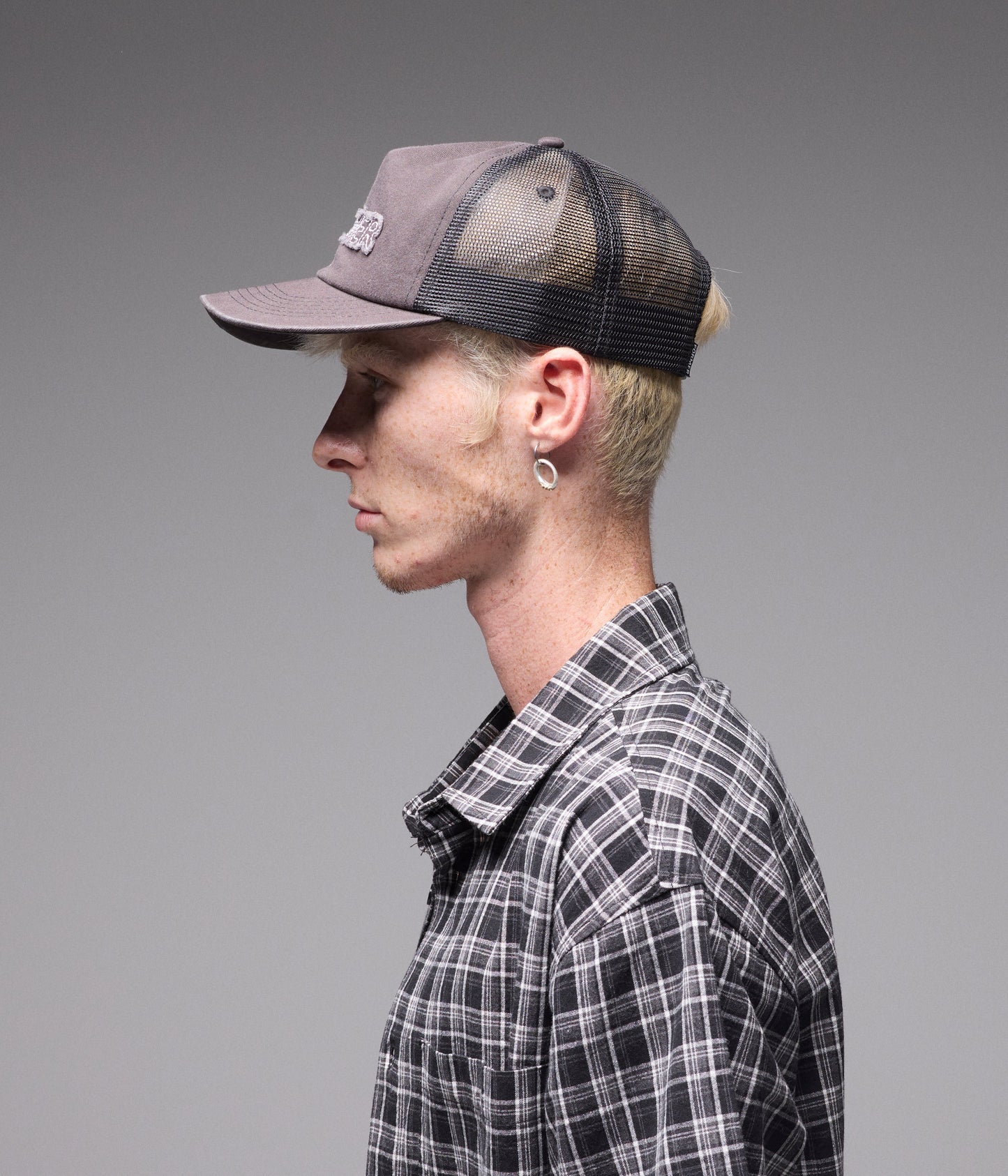 SHAMBLES TRUCKER CAP // GREY