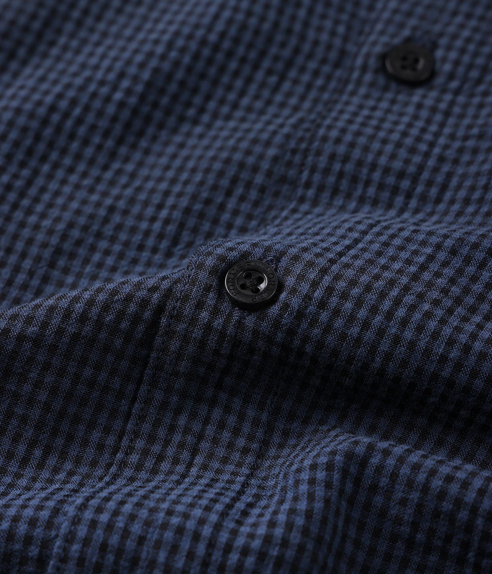FORMER Vivian Check SS Shirt in NAVY