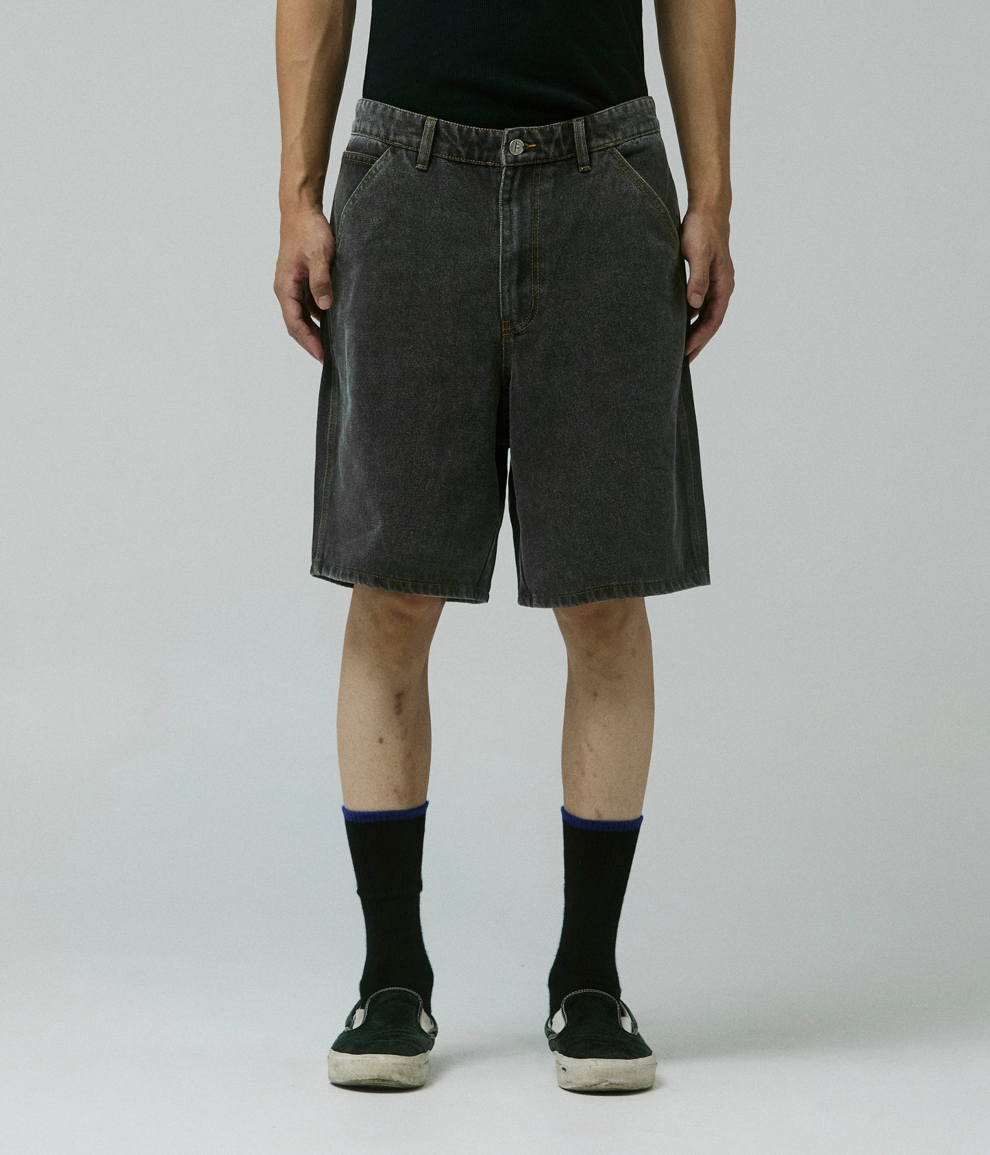 REYNOLDS 21" DENIM WALKSHORT // WASHED BLACK