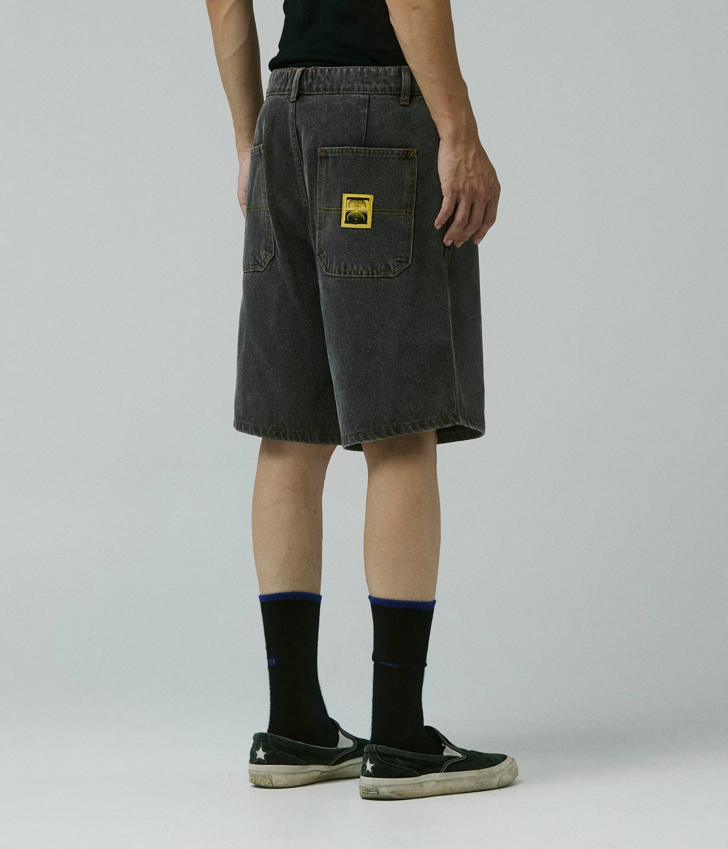 REYNOLDS 21" DENIM WALKSHORT // WASHED BLACK