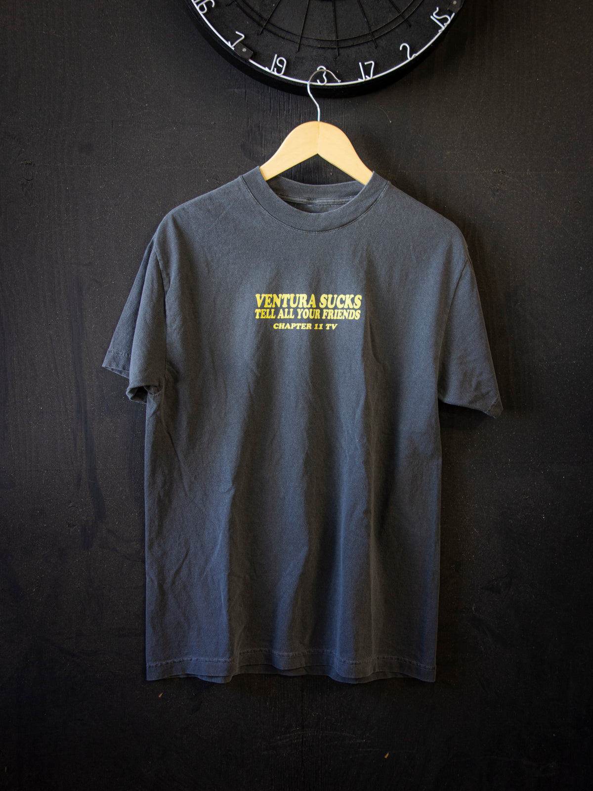 VENTURA SUCKS TEE CHARCOAL