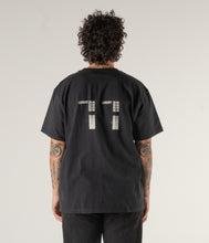 Load image into Gallery viewer, BIRDS T-SHIRT // BLACK
